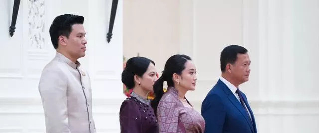 佩通坦当总理？洪森：她就是把剑！哇塞！佩通坦竟然叫洪森叔