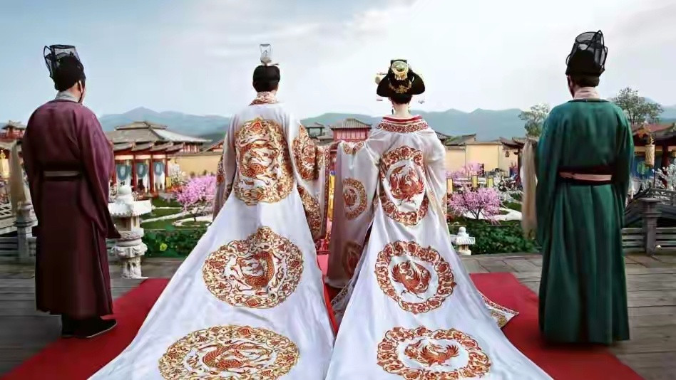 历史冷笑话李世民去世后，阎王爷让他重生，李世民对阎王说：重来一世，朕还要当皇帝