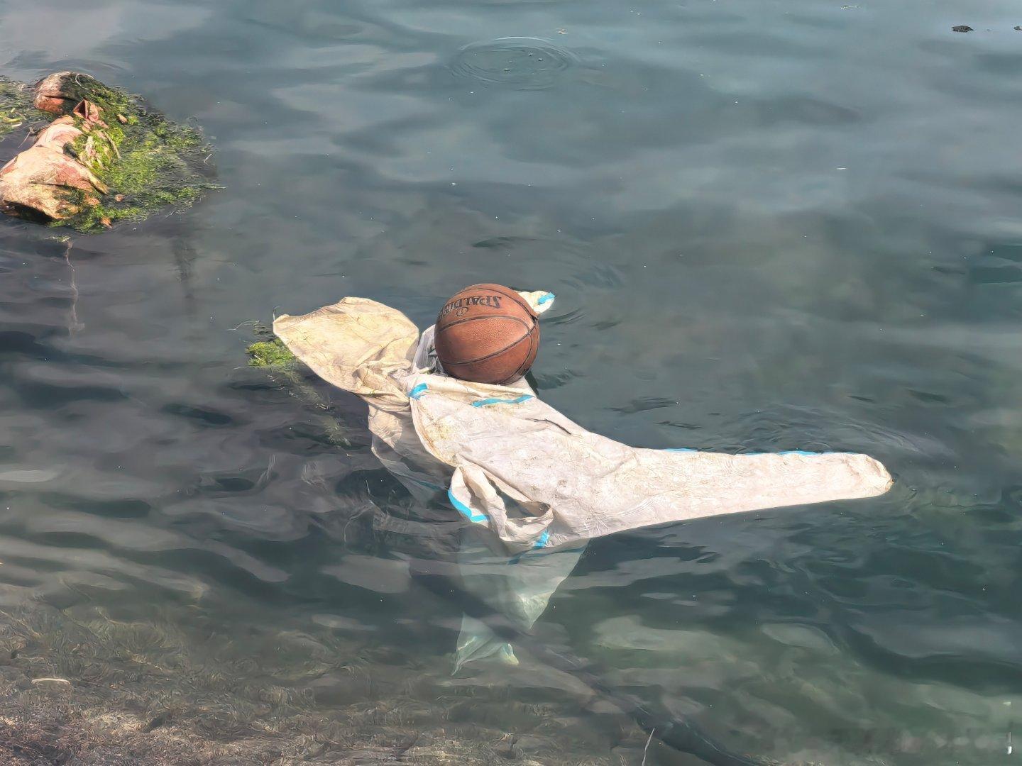 这要是晚上来，多少有点吓人了