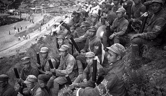 元帅上将中将少将级别的将领，都当过军区司令员，为何大将没有【1954年初冬，北