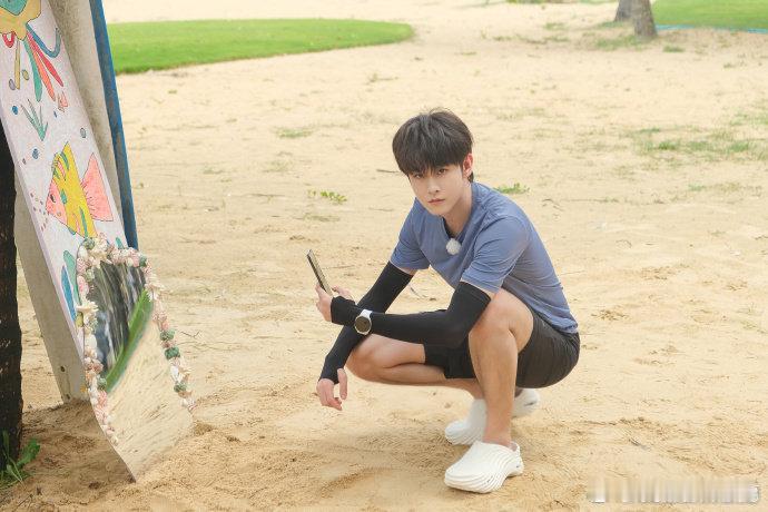 田嘉瑞好好的帅哥偏偏长了张嘴田嘉瑞快乐趣吹风，开口泰语调搞笑又上头，这张嘴太会整