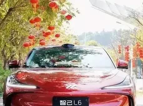 听我一句劝，买新能源纯电轿车就选这三款，闭眼买你都值！比亚迪汉EV战神版