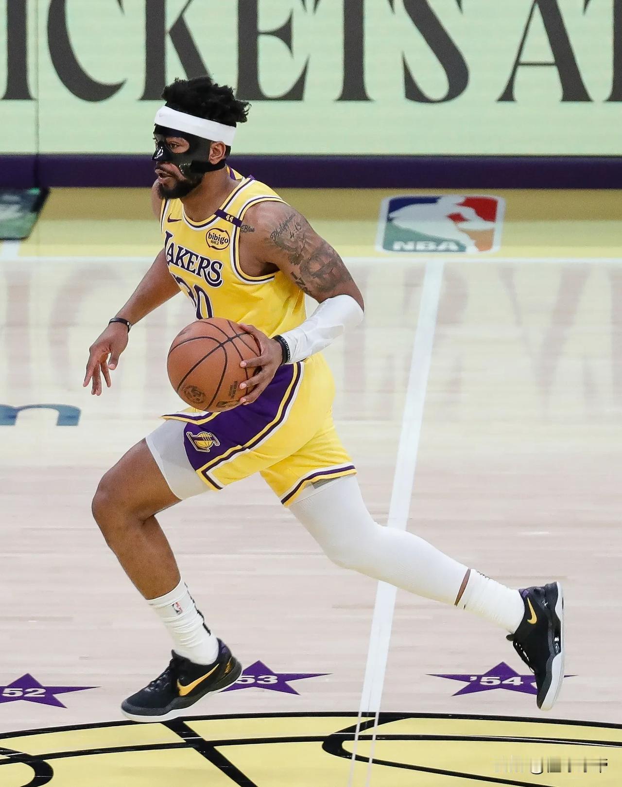 NBA最惨的牛马，古德温新赛季年薪只有2.5万美元！据NBA记者报道，刚被湖
