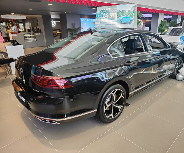 26款迈腾380还值得买吗配置减配了预算22万，买一辆车，打算结婚用，相中了迈