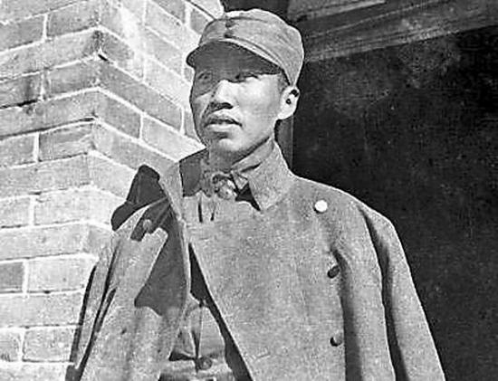 建国前我军牺牲的五位高级将领第五位：罗炳辉。罗炳辉很早便在人民军队中脱颖而出