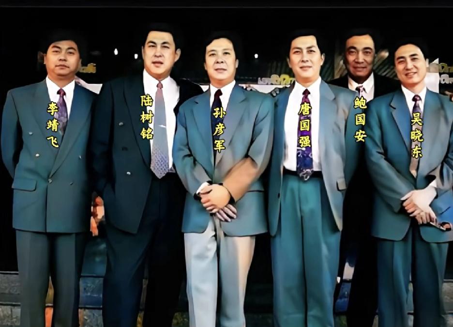这张照片拍摄于1994年，是三国演义主演们的珍贵合影，知道他们谁演谁吗？