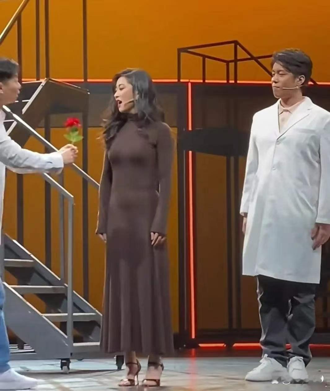 朱珠这身材挺真实的吧！