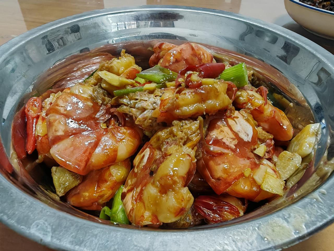 恰逢端午遇上父亲节，归家陪伴父母过节。细想竟记不清上一次一家人共度端午是何年