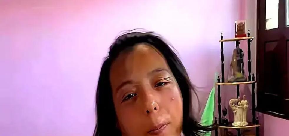 以前在国内穿得精致漂亮、开着印度餐厅的东北姑娘丹丹，最近跟着老公荣生回了印度比哈