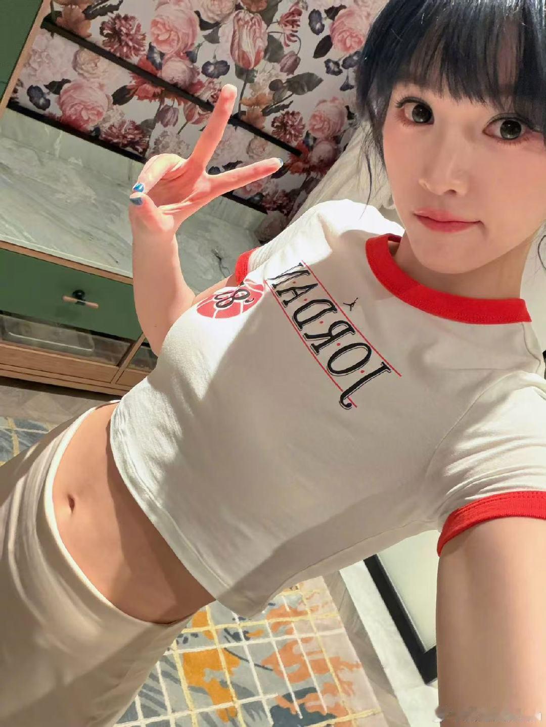 黄灿灿晒没发过的图黄灿灿捡一点没发过的图黄灿灿捡一点没发过的图​​​