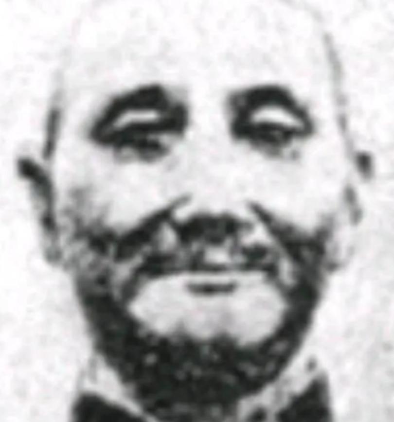 1934年，川军军长郭汝栋奉命带兵追剿红军，眼看就要追上，明明到手的战功就在眼前