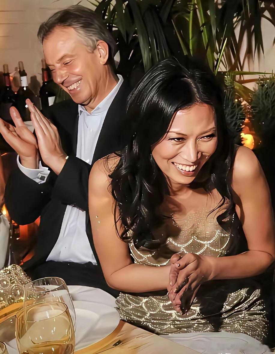 邓文迪与布莱尔都是性情中人，年龄相当，彼此十分投缘。在一次聚会上，他俩忘乎所以，