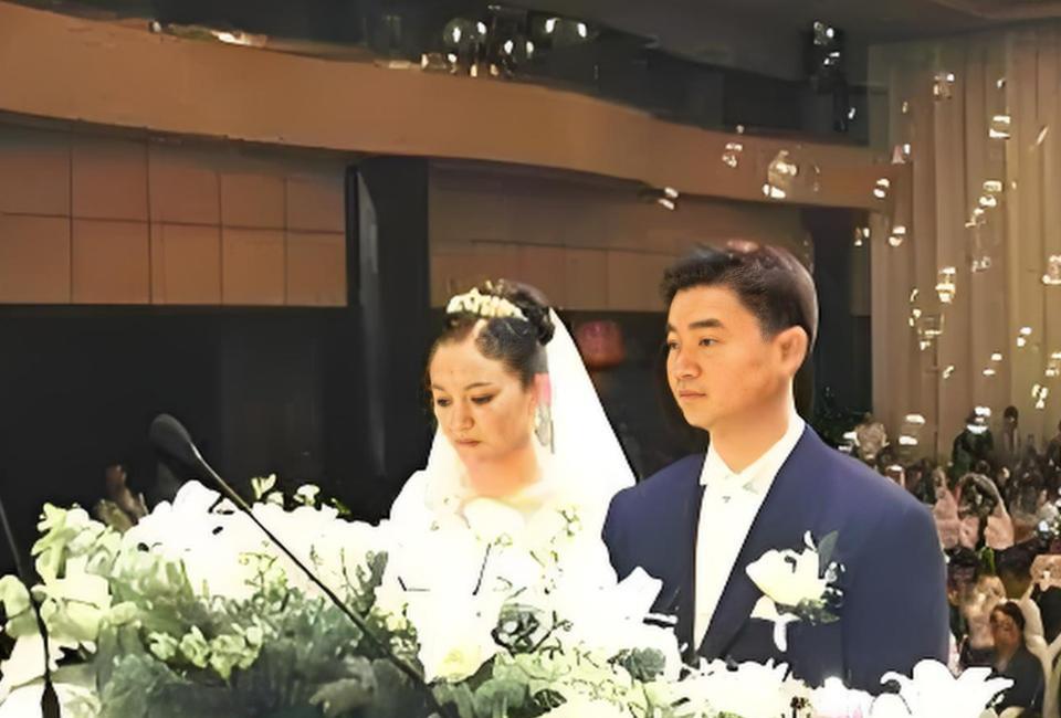 2002年5月，24岁的韩国“体操公主”许昭英，顶着父母的反对，执意嫁给了中国体