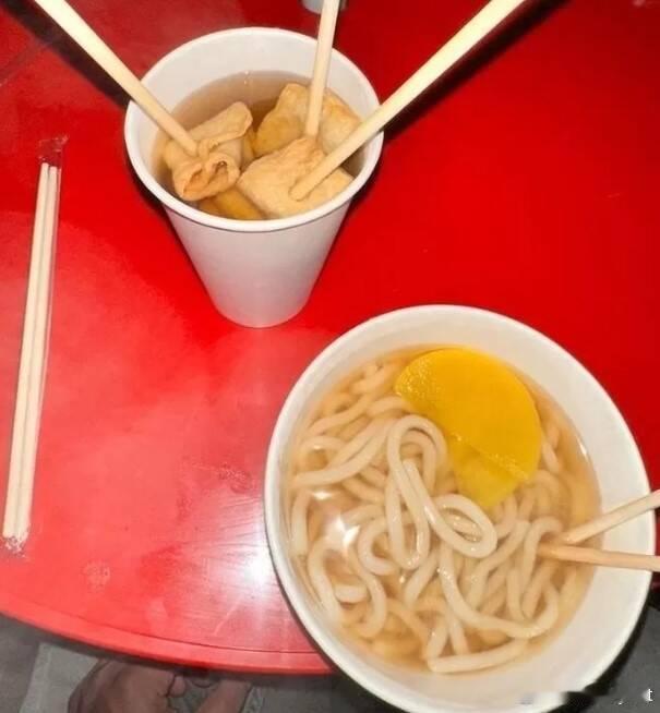 【韩国节庆摊贩被指宰客：一碗乌冬面要55元人民币引发众怒】海外新鲜事韩国网络论