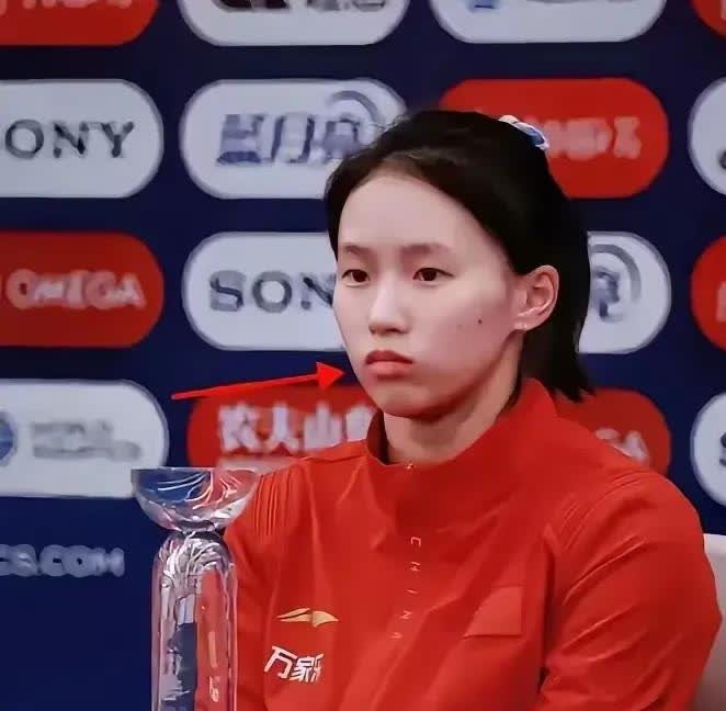 因为她全红婵退赛！全红婵因伤退出全国跳水冠军赛的消息一出，武