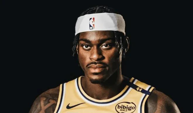 奇怪了，太奇怪了。今天，裁判在湖人这边，湖人6打5，输了21分给凯尔特人也就算