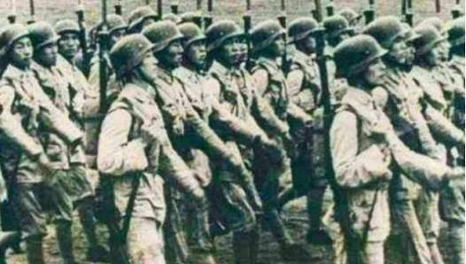 1941年11月，74军的师长廖龄奇被枪决，师长职务由张灵甫接任。该师官兵愤愤不