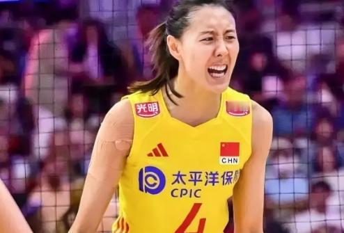 杨涵钰终于入选中国女排30人大名单了，中国女排的这个决定应该是平民心顺民意了，但