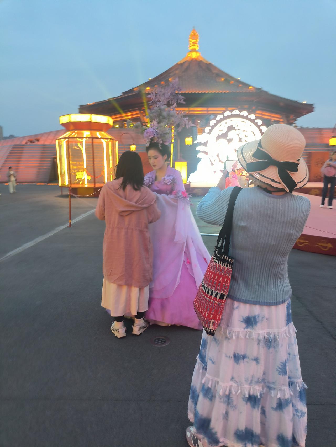正能量传播者/梦想成真芬芳你认为洛阳哪个旅游景区最吸引人我觉得洛阳明堂天堂景