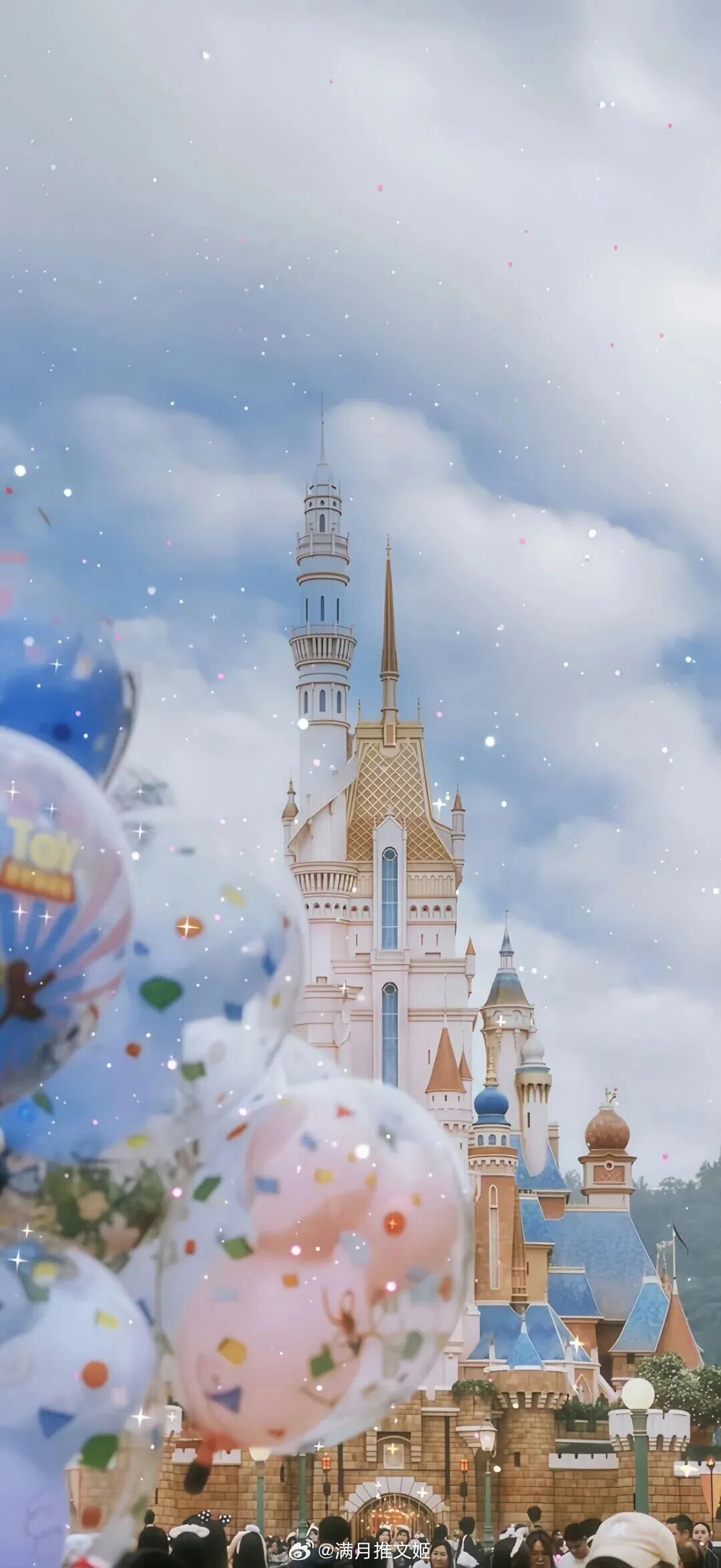 你是我平淡岁月里，最亮的那颗星。——咬春饼《请你留在我身边》晚安推文