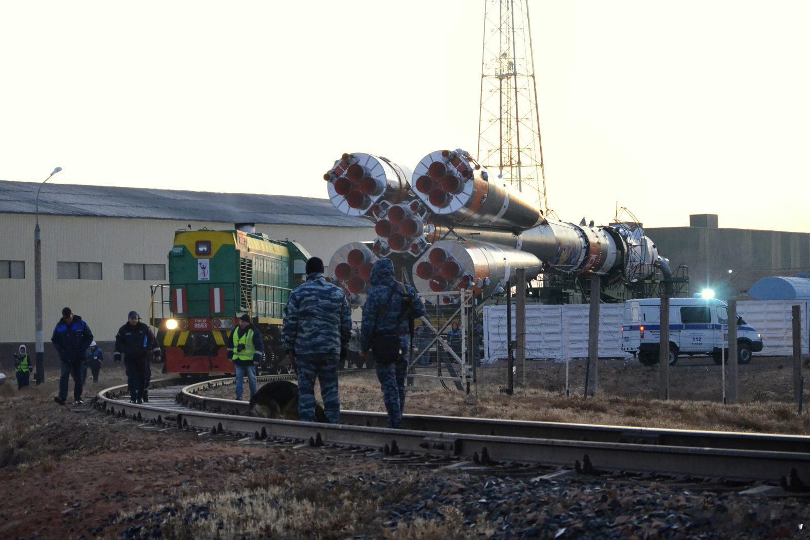 当地时间2025年11月24日清晨，搭载联盟MS-28运输载人飞船的联盟-2.1