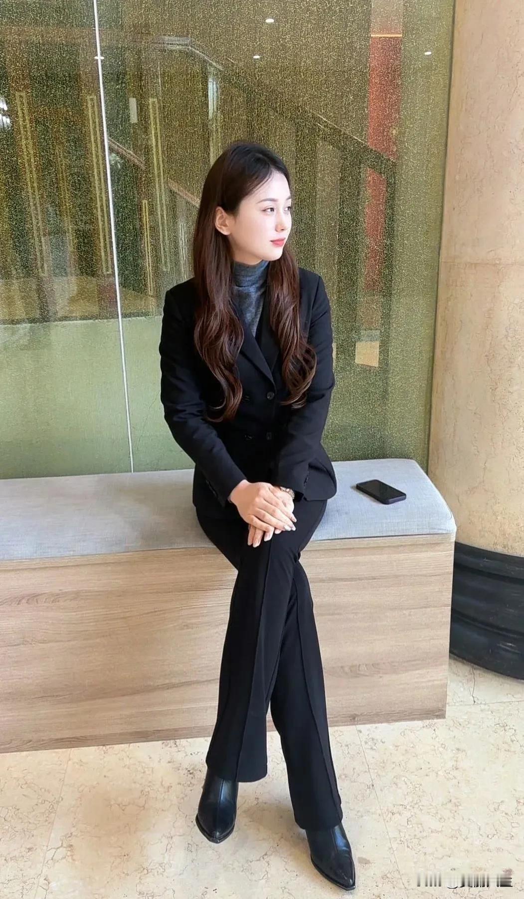 公司新来的同事，你们觉得有气质吗？