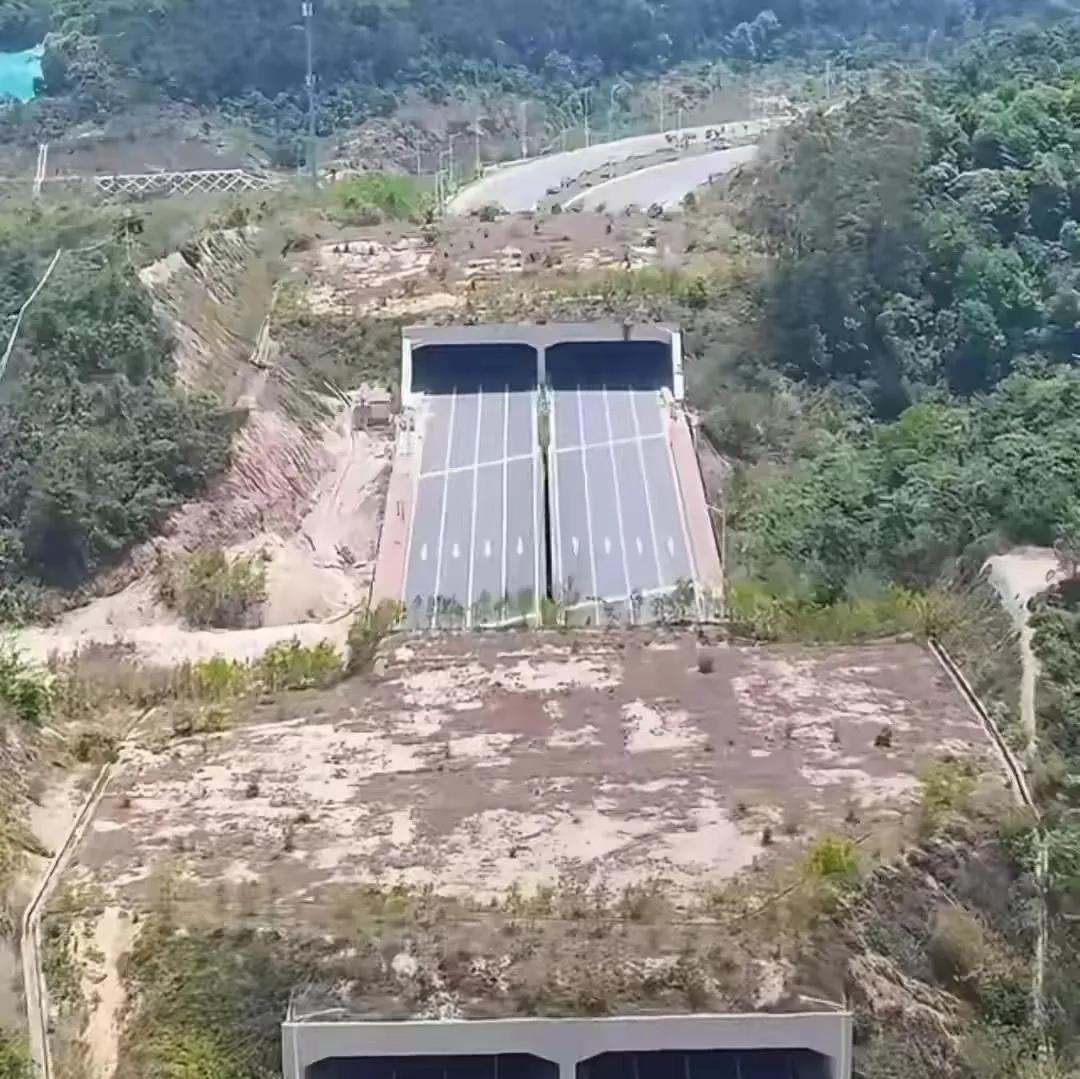 两边没山，为什么要修隧道？