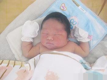 孩子真是神奇的缘分, 2岁女儿说胎前记忆, 为找妈妈吃了很多苦