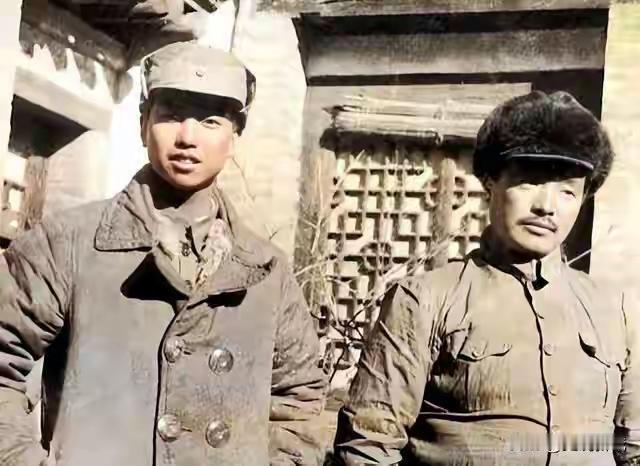 1955授衔现场，萧克目送同级授元帅，晚年自省一步偏差，步步受限。那天中南海