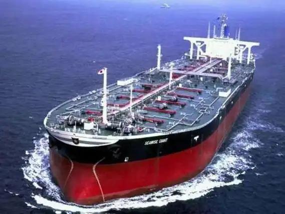 🌛谁能想到，7艘满载俄罗斯原油的油轮，都快开到中国家门口了，竟然集体掉头直