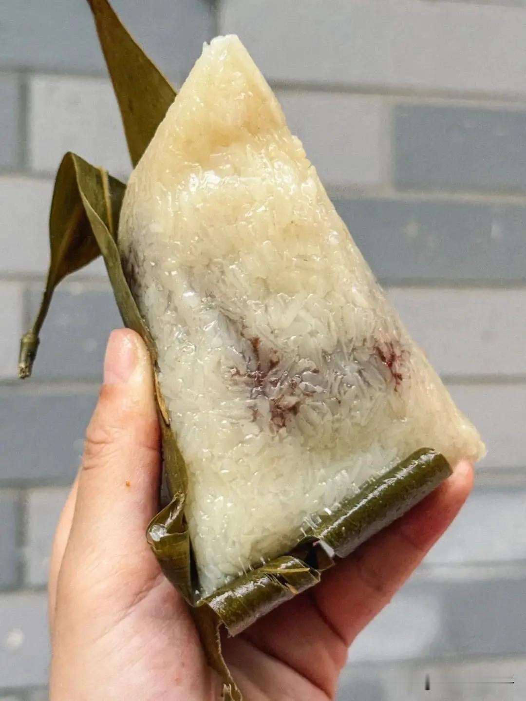 两千年前的粽子长什么样?你们都知道吗？我查了资料两千年前汉代的粽子可不叫粽