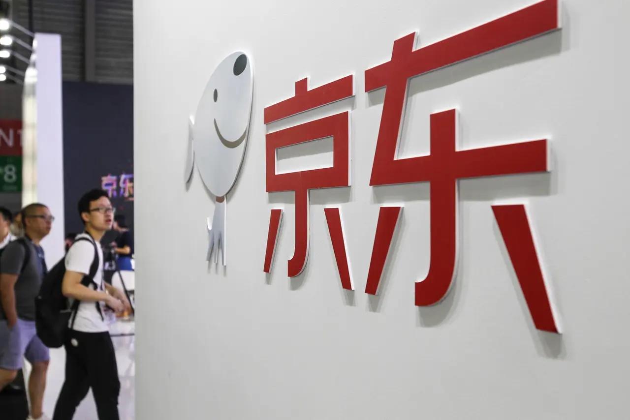 京东仓库被盗，3700万欧元（3亿人民币）货物被盗！据悉，当地时间22日凌晨中