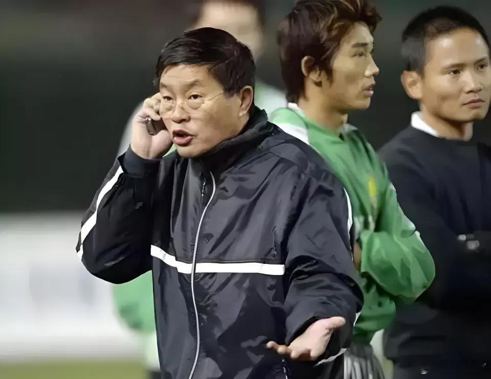 北京国安距离杨大爷给郎效农打电话过去多少年了？有点想念，我觉得今后必要的时候停