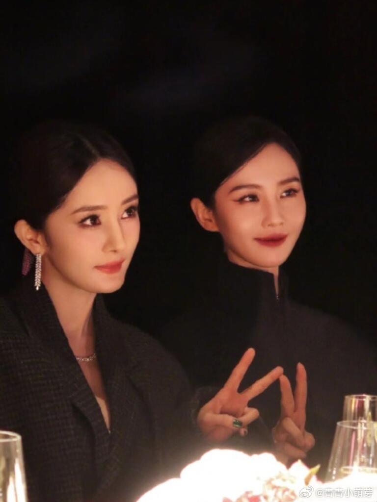 杨幂对刘诗诗的偏爱，藏不住的真友情连续5年，杨幂从未缺席刘诗诗的生日祝福，这偏爱