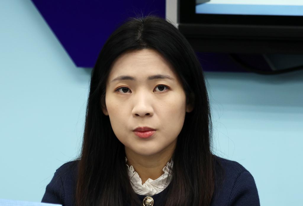 帮军人加薪不行？徐巧芯曝“帮绿营花钱”好处：到底反对什么台立法机构三读通过《军