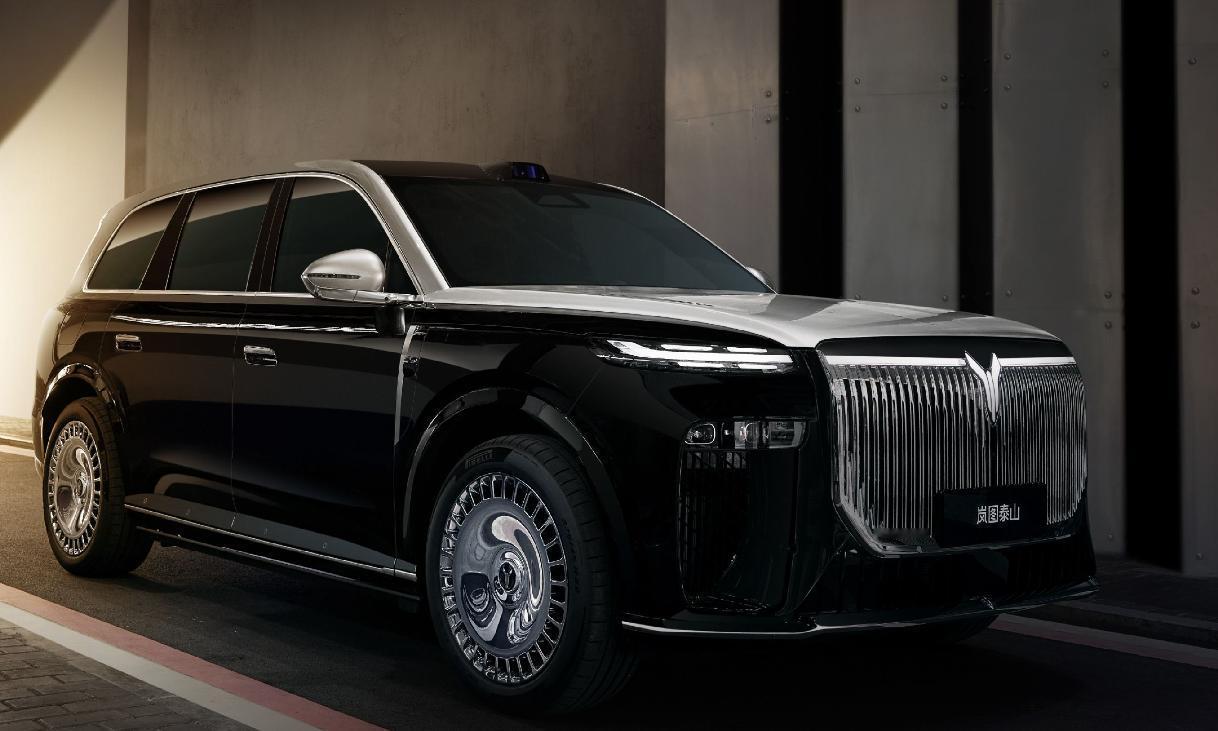 去年邻居老徐一直嘀咕赛那那车不错，今年又开始嘀咕岚图泰山，这车也不错，到底那不错