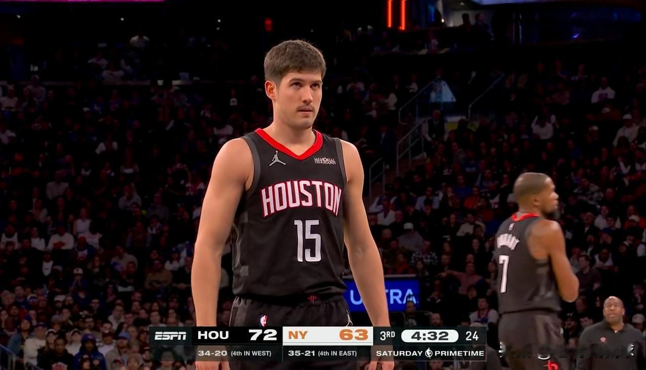 火箭超级新星谢波德真是太让人费解了！在今天火箭客场以106：108不敌尼克斯的比