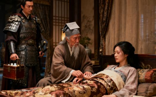 李将军把华佗请到家，给刚生完孩子的妻子看病，华佗把脉后，却说：“胎儿已死腹中！”