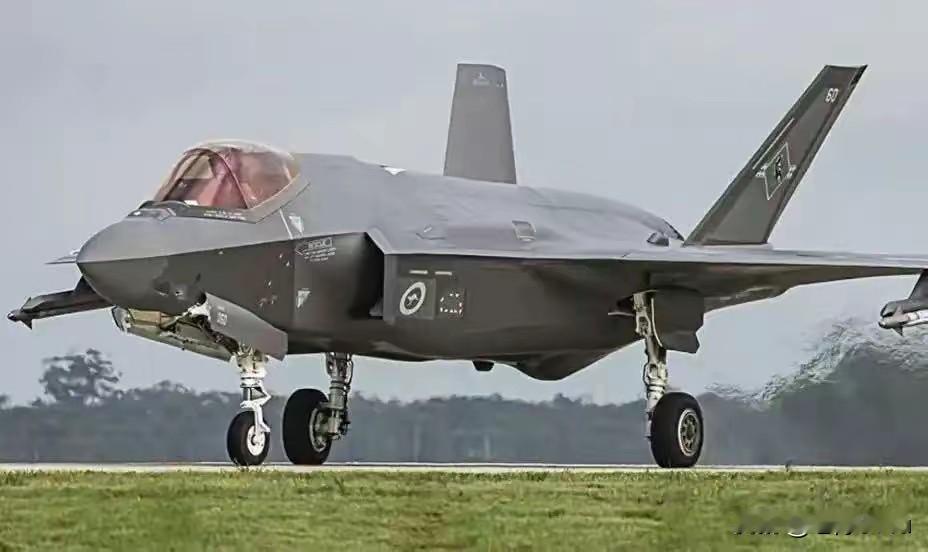 美国空军F-35A在日本失联歼-20服役多年零坠机2026年1月16日，美国