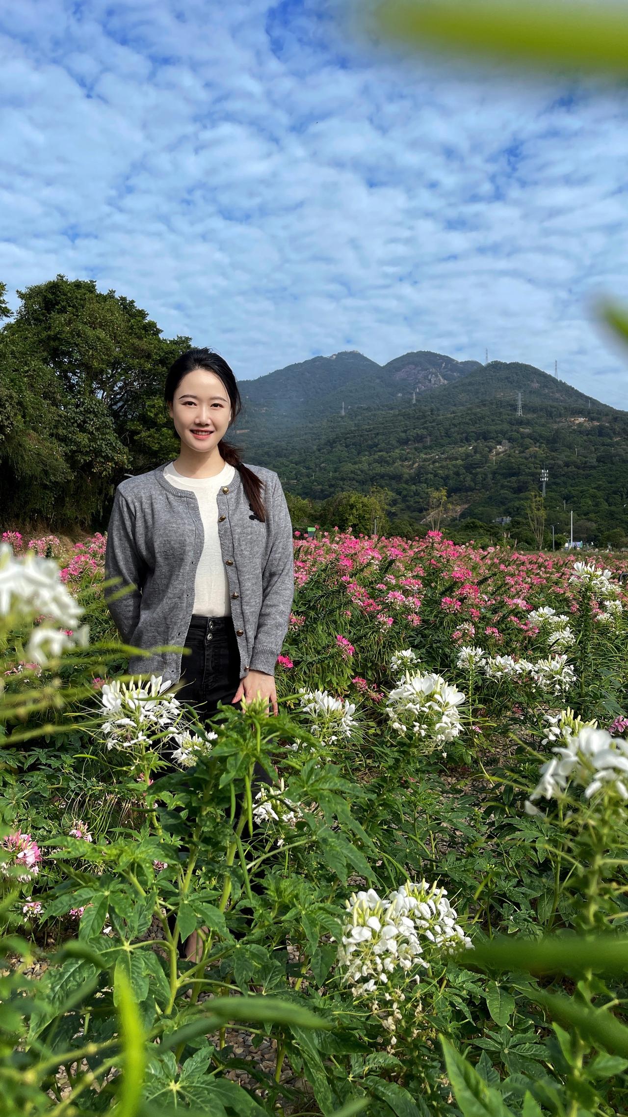 待到山花烂漫时，她在丛中笑珍惜每一个无法重来的日子日常分享女人味分享生活