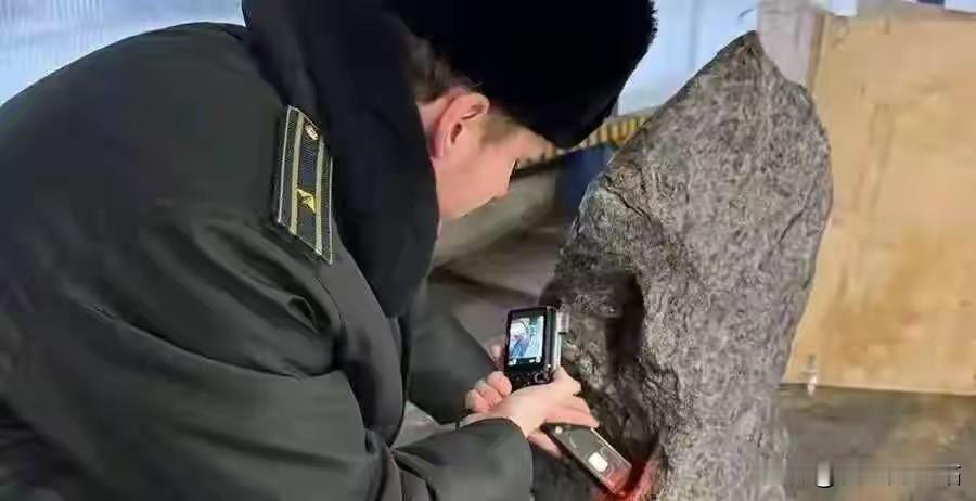 惊险截胡！2吨中国45亿年陨石险被走私英国，俄罗斯拦下国宝级宇宙化石202