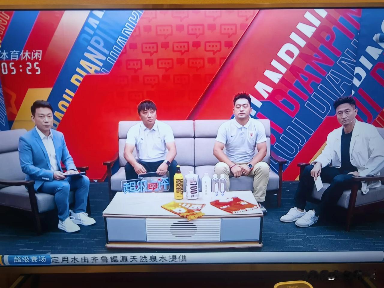 五阿哥，苑维玮做客直播间，神解说山东泰山的比赛！好长时间没看见苑