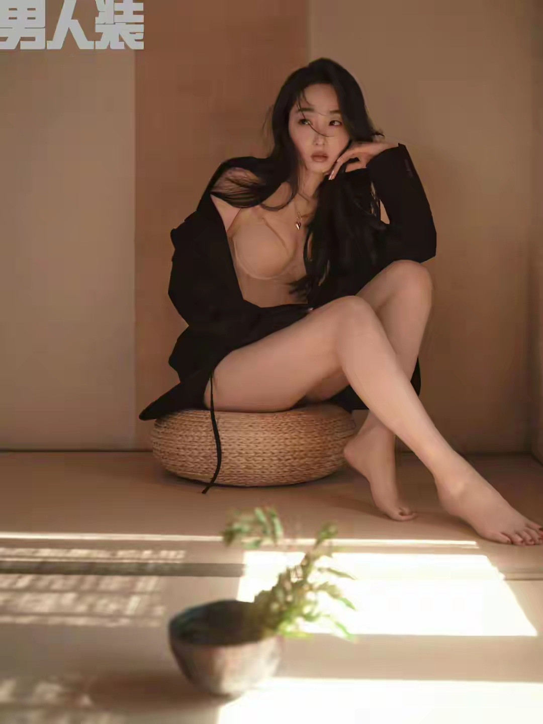 蒋梦婕《男人装》性感大片