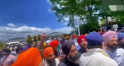 新西兰人彻底暴怒了，他们看着无孔不入的印度咖喱，已经无法忍受。新西兰当地时间1