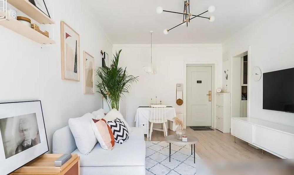 52岁阿姨买下61㎡一楼住宅独居，装修那叫一个高级大气，让人羡慕这阿姨挺有想