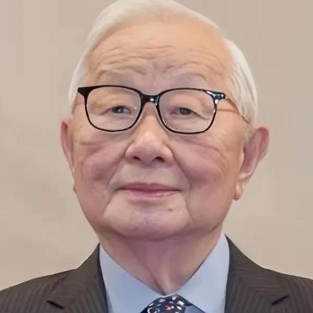 台积电创办人张忠谋，受访时再度语出惊人："我确实认为，我的国家——美国，仍是世界