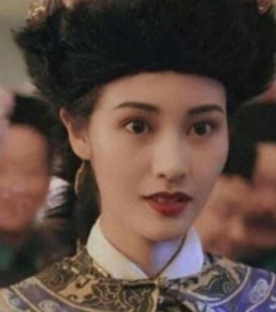 2008年，许晋亨铁了心要娶李嘉欣，老爹当场撂下狠话：敢娶她，400亿家产一分不