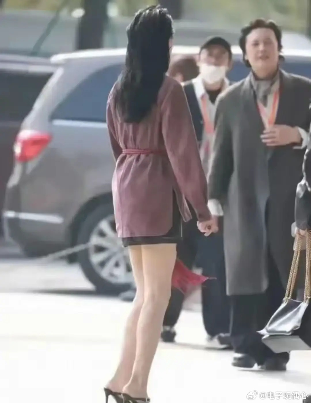 怪不得宁静说张雨绮浑身散发着肉香，这样一看果然如此