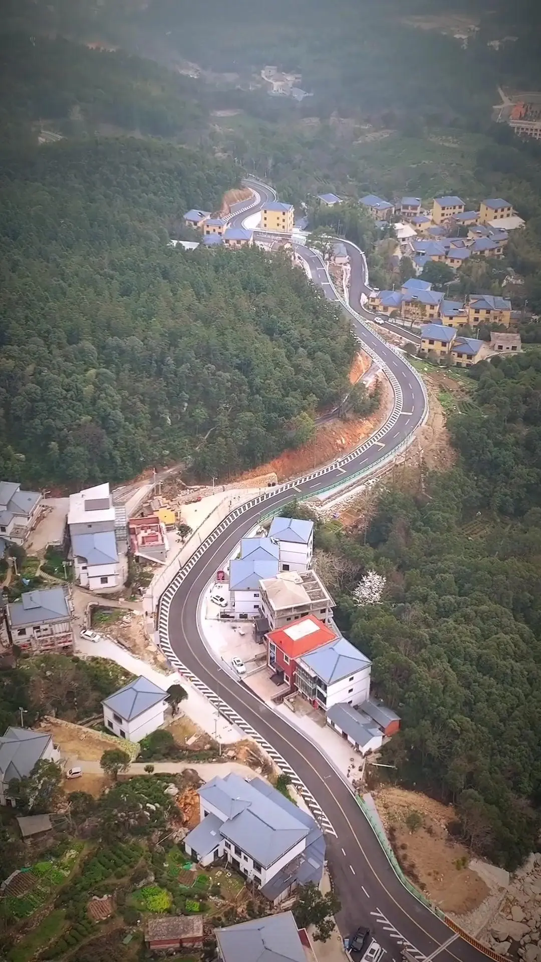 庐山白鹤涧：藏在山水里的神仙村落🏡。在庐山半山腰发现一个宝藏村落！太...