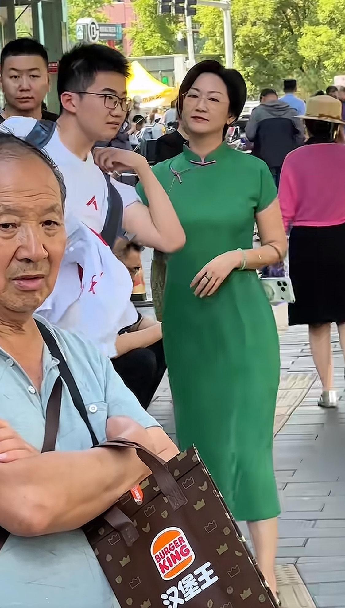普通家庭的学霸考哈工大就很好，清北更适合北京考二代，官二代和富二代的孩子，看看人